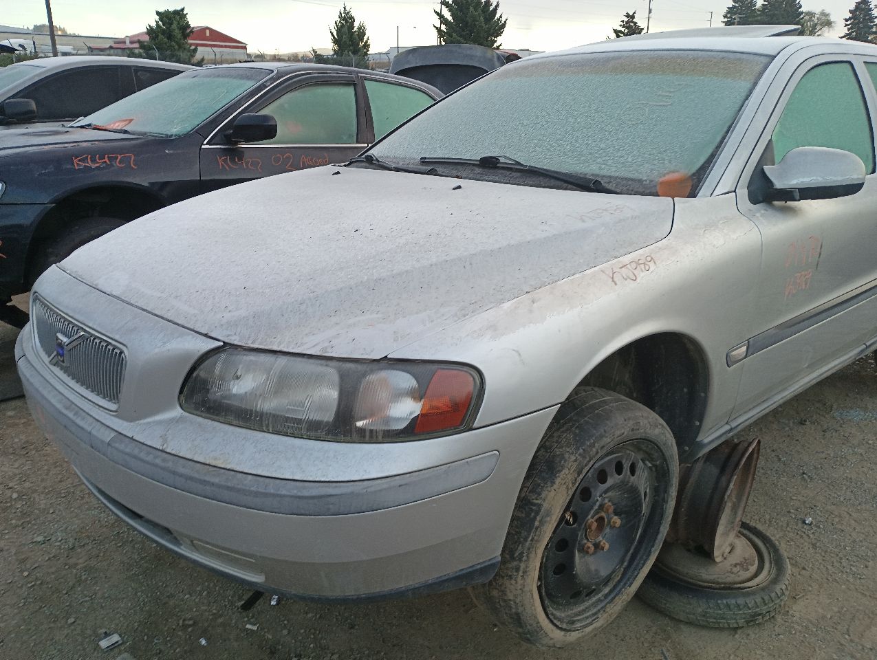 2001 VOLVO V70