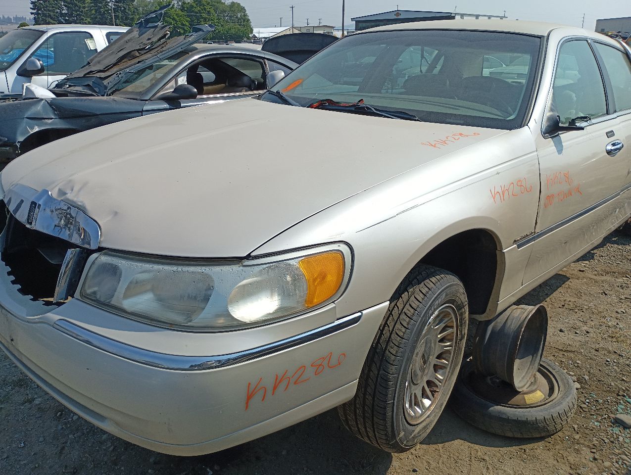 2000 LINCOLN Town Car